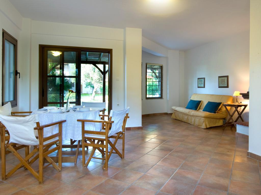 Amaryllis Summer Maisonettes Possidi Room photo